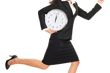 How did the federal government influence the workweek and group health benefits?